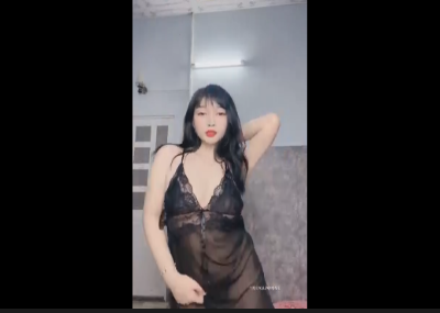 Sexx viêt gái xinh dú to nhảy sexy